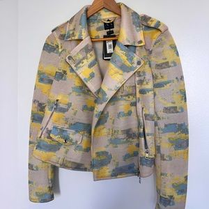 Armani Woman - Outerwear - Zip Cropped Jacket